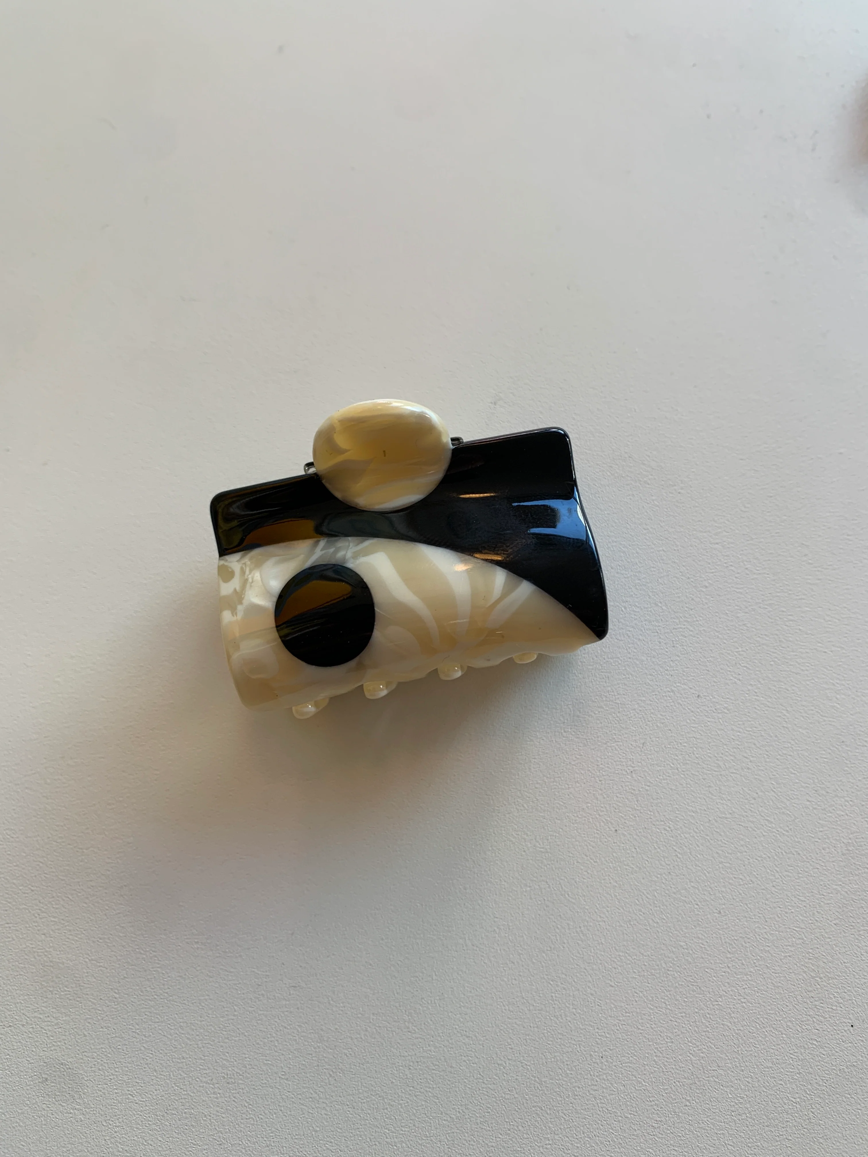 Tortoise Balance Hair Claw - various colours - Image 2