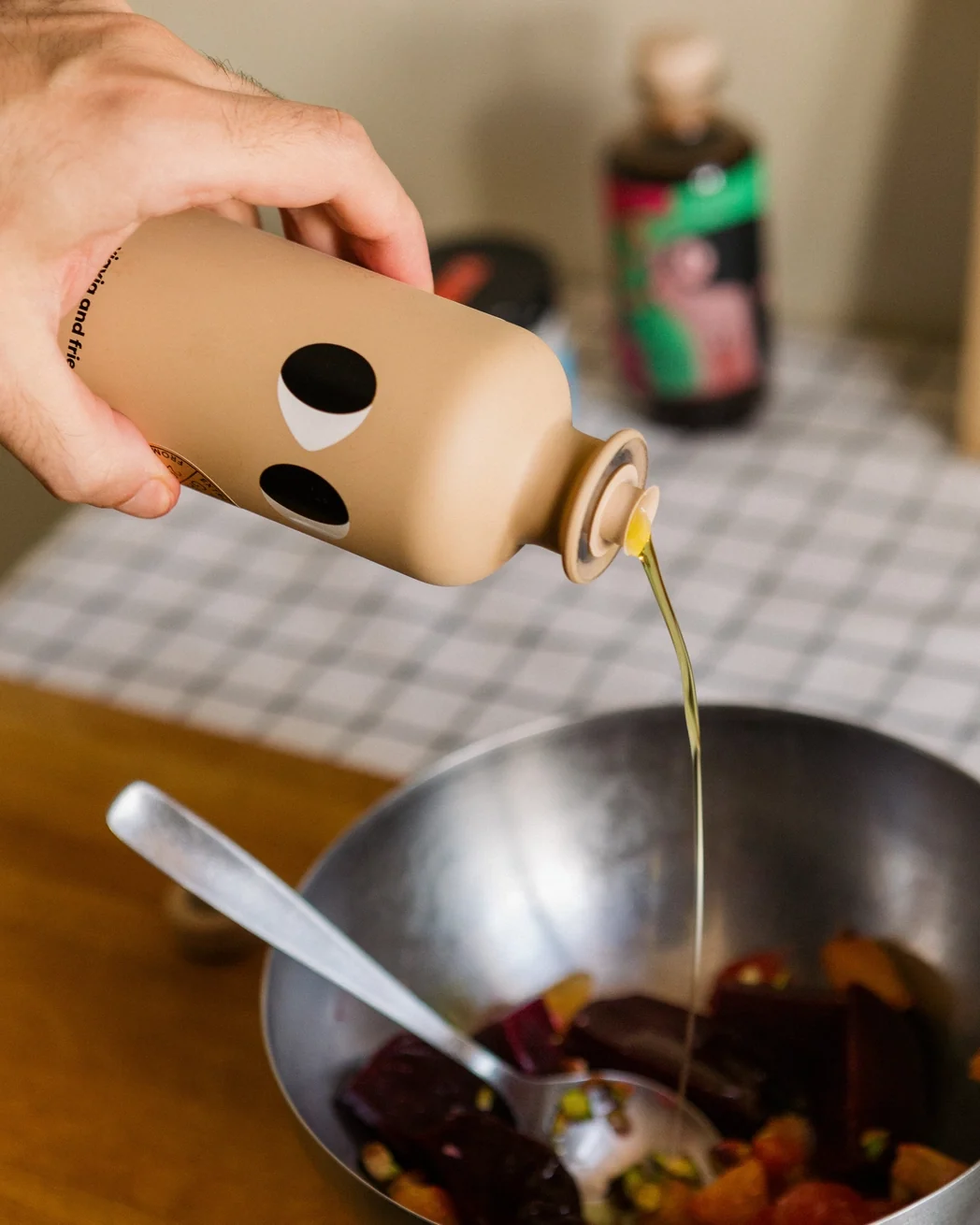 Extra Virgin Olive Oil with Garlic - Image 3