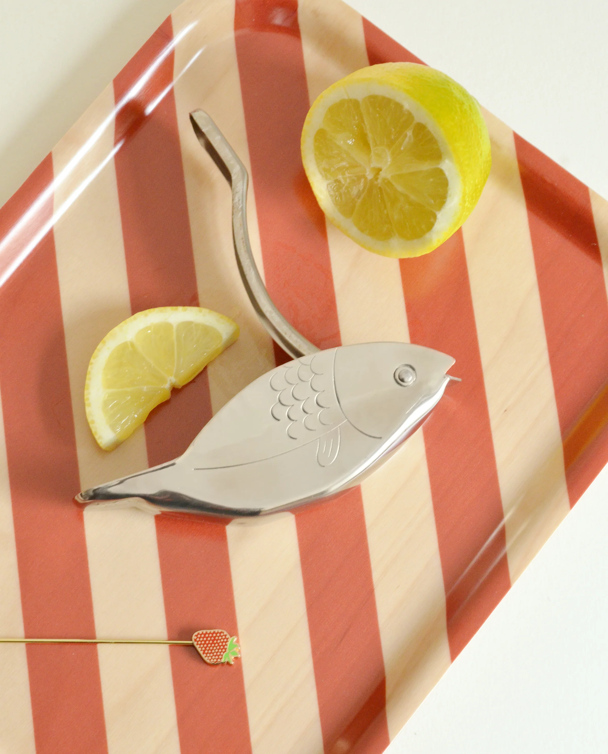 Fish Shaped Lemon Squeezer - Image 5