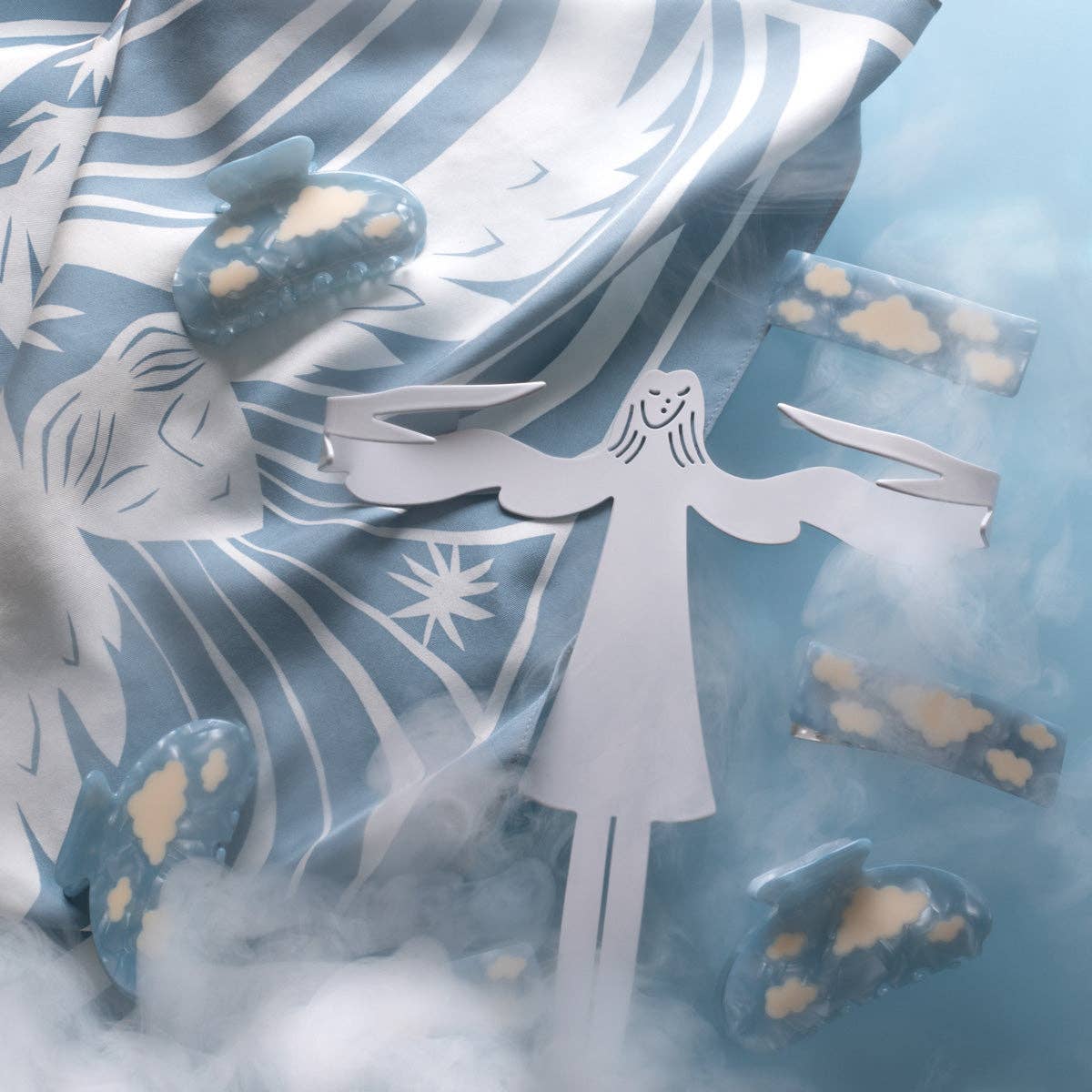 Lucy Blue Sky Hair Claw Clip - Image 6