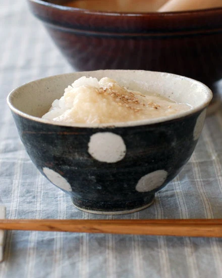 Mizutama Polka Dot Rice Bowl - two colours - Image 3