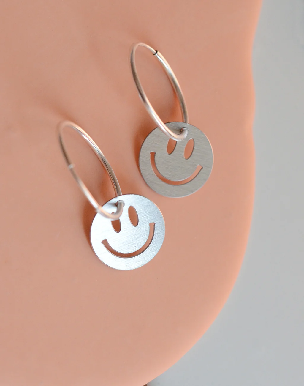 Smiley earrings - Image 4