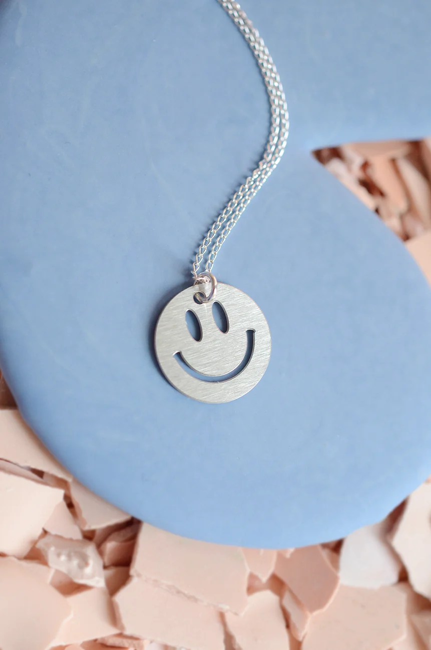 Smiley necklace - Image 3