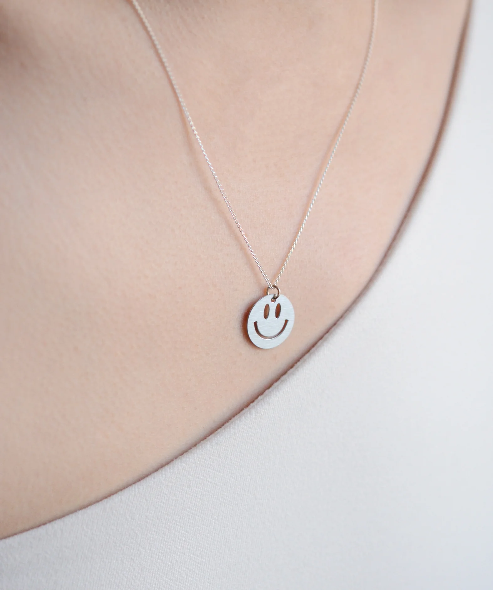 Smiley necklace - Image 4